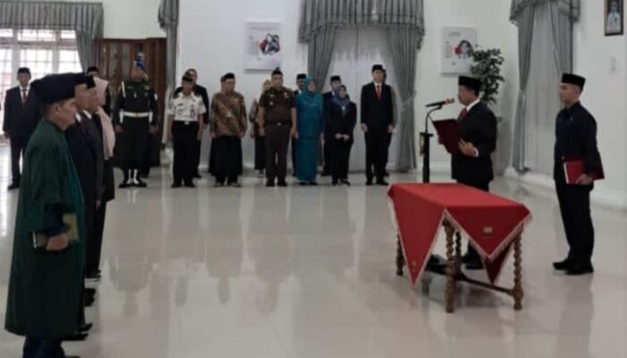 Dua Camat “Naik Kelas”, Bupati Dony Ahmad Munir Lantik Tiga Pimpinan Tinggi Pratama Sumedang