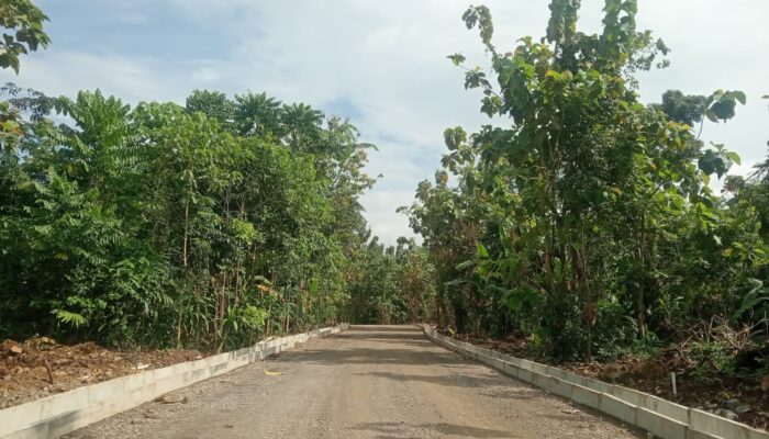 Dedikasi di Balik Guyuran Hujan: PT LI JESIN Berjibaku Amankan Jalur Mudik Burujul – Sanca