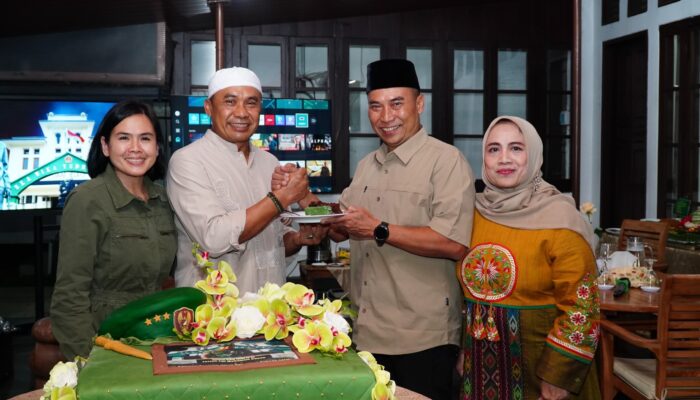 Momen Ramadan, Keluarga Besar Kodiklatad Rayakan Milad ke-55 Letjen TNI Mohamad Hasan