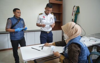 Jamin Keselamatan Angkutan Lebaran 2026, KAI Daop 2 Bandung Gandeng BNN Gelar Sidak Tes Urine