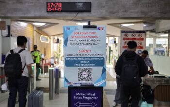 KAI Daop 2 Bandung Ingatkan Penumpang Datang Lebih Awal, Boarding Ditutup 5 Menit Sebelum Berangkat