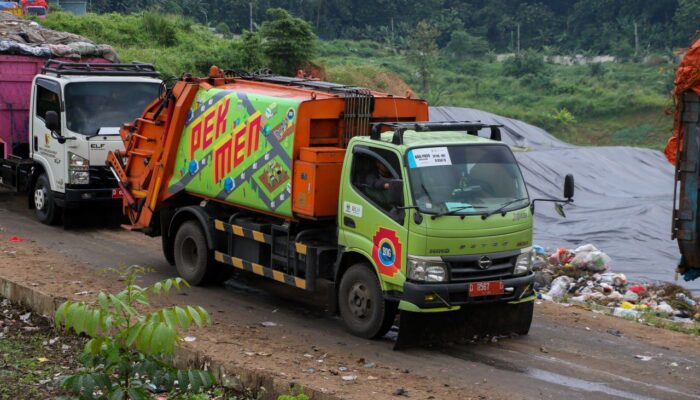 Pengangkutan ke TPA Sarimukti Kembali Berjalan, Penanganan Sampah Berangsur Normal