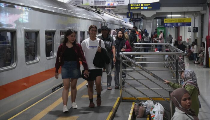 Okupansi KA Siliwangi Tembus 201 Persen, Jadi Primadona Pemudik di Lintas Cipatat-Sukabumi