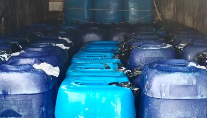 Bau Menyengat dari Mobil Box, Isinya Ternyata 1.500 Liter Tuak Asal Cidaun