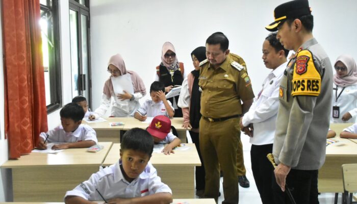 Negara Hadir untuk Fikri: Dari Jaminan Pendidikan hingga Perbaikan Rumah Layak Huni di Sumedang