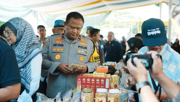 Polda Jabar Gelar Gerakan Pangan Murah Polri Serentak di Arcamanik Bandung