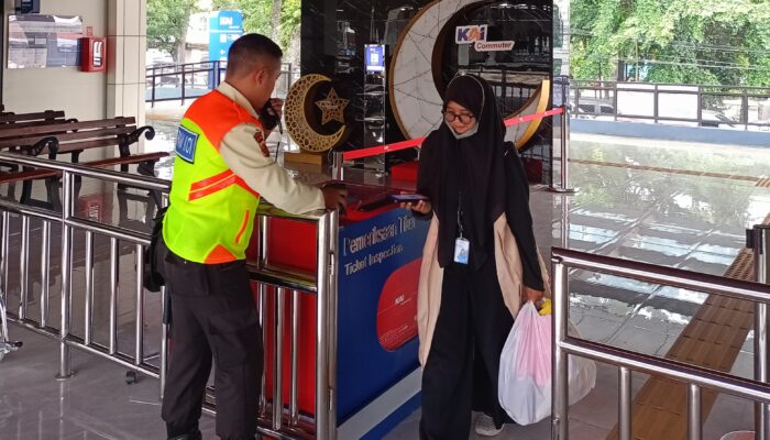 Tingkatkan Kenyamanan Angkutan Lebaran 2026, Stasiun Cimahi Berlakukan Aturan Boarding Baru