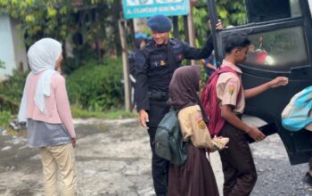 Dukung Generasi Penerus, Batalyon D Pelopor Satbrimob Polda Jabar Operasikan Bus Sekolah
