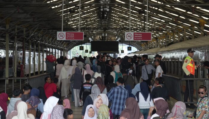 Sukses Kawal Mudik, Daop 2 Bandung Apresiasi Kedisiplinan 872 Ribu Pengguna Jasa KA