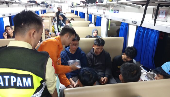 Hujan Deras Guyur Cianjur, Perjalanan KA Siliwangi Relasi Cipatat-Sukabumi Terganggu