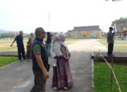 Bangga dan Haru, Kehadiran Orang Tua Jadi Penyemangat Baru PNS Sumedang yang Dilantik