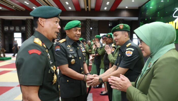 Dankodiklatad Hadiri Sertijab Pejabat Utama di Mabesad