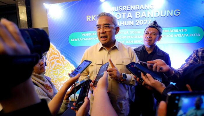 Bukan Sekadar Libur di Rumah, Farhan Pastikan Pegawai WFH di Bandung Tetap Dipantau GPS