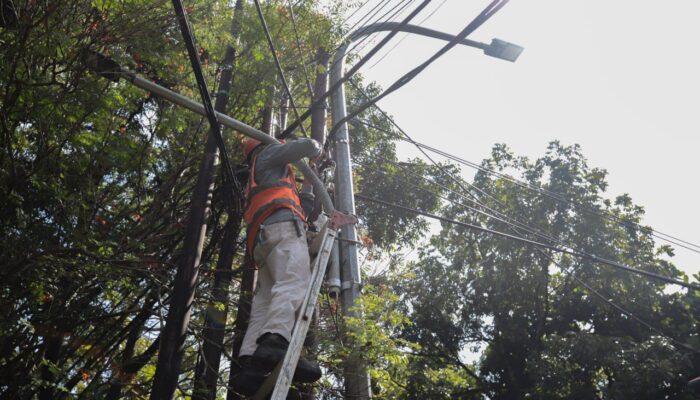 Dishub Tancap Gas Tata PJU di Jalan Sumatra hingga Aceh