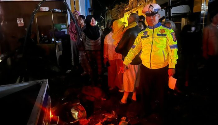 Grand Livina Hantam Warung Nasi Goreng di Ciledug Garut, Penjual Meninggal Dunia