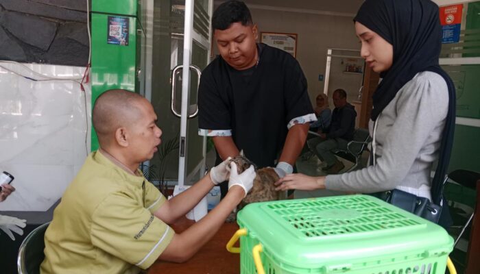 Bantu Ringankan Beban Warga Cikutra, Program Bangsawan Beri Layanan Kesehatan Hewan Gratis
