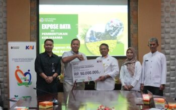 Peduli Lingkungan, KAI Daop 2 Bandung Terus Konsisten Salurkan Bantuan TJSL Tepat Sasaran