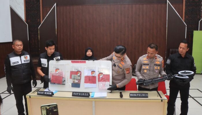 ‎Sindikat Eksploitasi Anak Dibongkar Polisi, Pelaku Pakai Aplikasi Live Konten Seksual. ‎