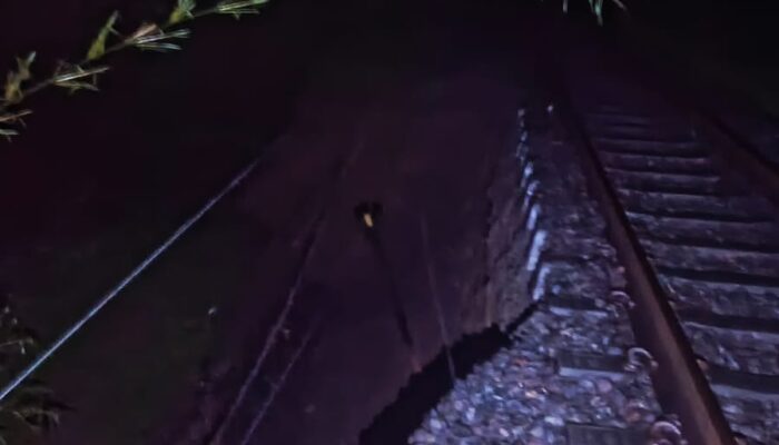 Jalur Cibeber – Lampegan Terkena Gogosan, Perjalanan KA Siliwangi Dibatalkan