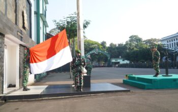 Bacakan Amanat Panglima TNI, Brigjen TNI Agung Pambudi Tekankan Profesionalisme Personel Kodiklatad