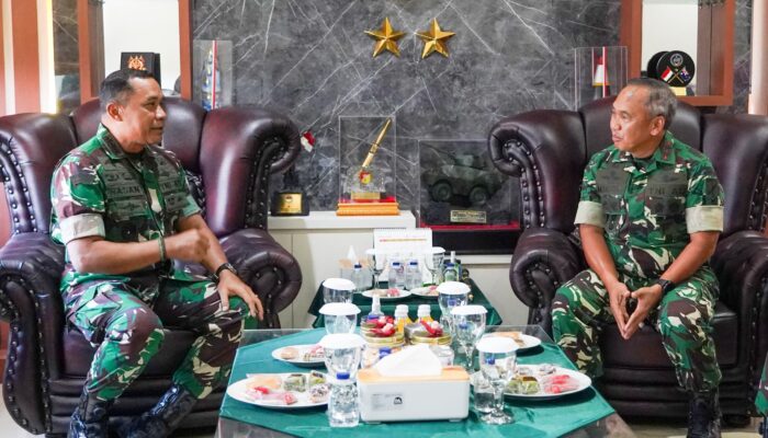 Perkuat Sinergi, Dankodiklatad Sambangi Makodam XIII/Merdeka: Pastikan Latihan Prajurit Sesuai Standar