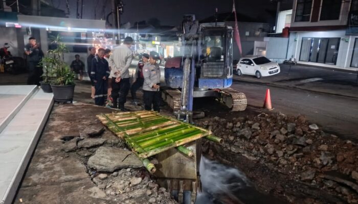 Pipa Air Perumdam Tirta Sukapura Jebol Terhantam Beko, Pasokan Air ke Tasikmalaya Terganggu