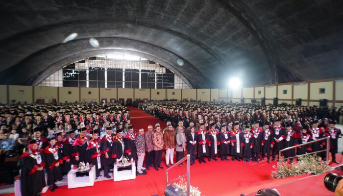 Menkomdigi Meutya Hafid di Wisuda Tel-U: Jadilah Pandu Literasi Digital, Lawan Misinformasi