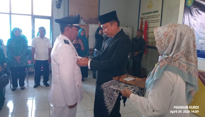 Sarjani Dilantik Jadi Kuwu PAW Desa Ujung Gebang Periode 2026-2029
