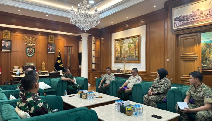 Perkuat Bela Negara, Pangdam III/Siliwangi Siap Fasilitasi Latsarmil Menwa Mahawarman