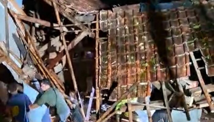 Longsor Terjang Dusun Ciranggon, Satu Warga Masih Tertimbun