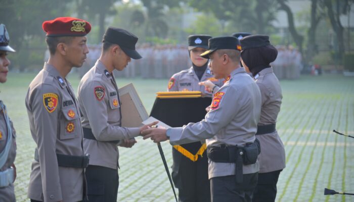 Harumkan Nama Polri di Kancah Internasional, Sejumlah Personel Polda Jabar Raih Penghargaan