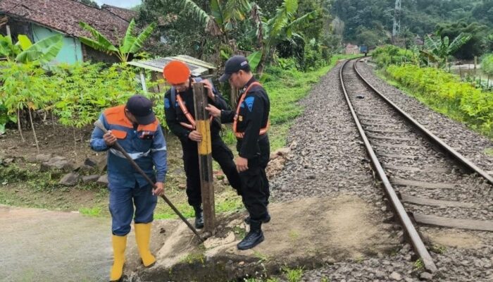 Daop 2 Bandung Perketat Jalur KA, Perlintasan Ilegal Jadi Sasaran Penutupan