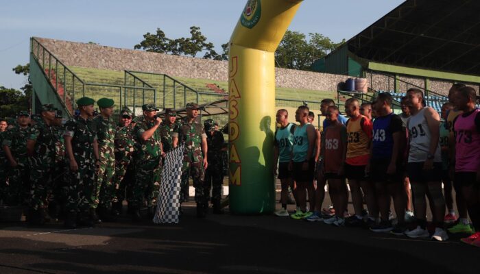 HUT ke-80 Kodam III/Siliwangi, Pangdam Mayjen TNI Kosasih Lepas Lomba Ton Tangkas 