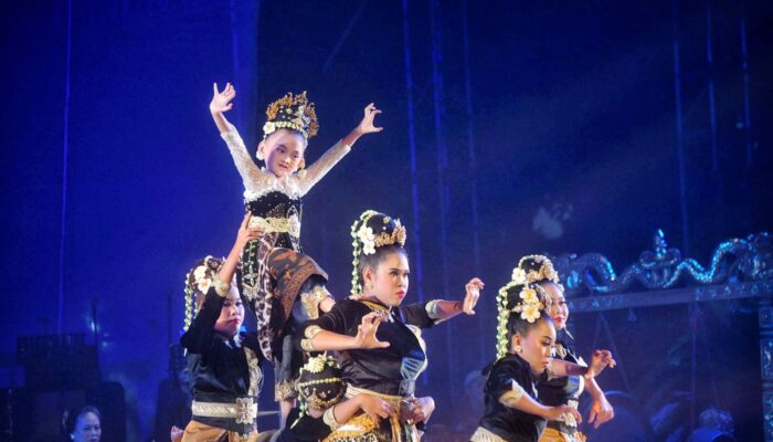 Drama Kolosal 2,5 Jam yang Menguras Air Mata di Hari Tatar Sunda