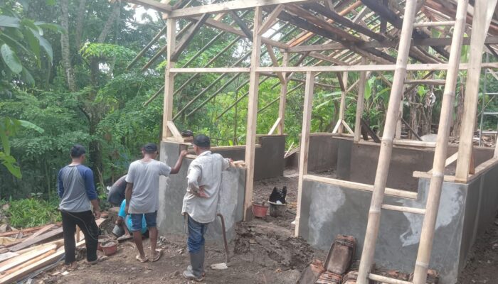 ​Gunakan Dana Desa 2026, Pemdes Padaasih Sumedang Rehab Total Rutilahu Milik Lansia