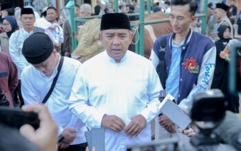 Pantau Pemotongan Hewan Kurban, Wali Kota Bandung Ajak Warga Nyalakan Semangat Berkorban