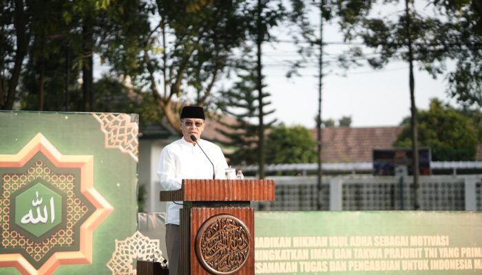Hadiri Salat Id di Lapangan Wiratama Pussenif, Wagub Jabar Ajak Jemaah Perkuat Tiga Pilar Ukhuwah