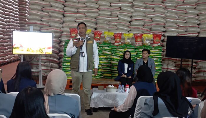 Gudang Bulog Cimahi Diserbu Mahasiswa, Ahmad Rizal Ramdhani: Stok Beras Kita Melimpah