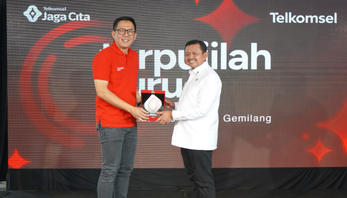 Roadshow “Terpujilah GURU” Telkomsel Digelar di Sumedang | Perkuat Kompetensi Digital Tenaga Pendidik di Era AI