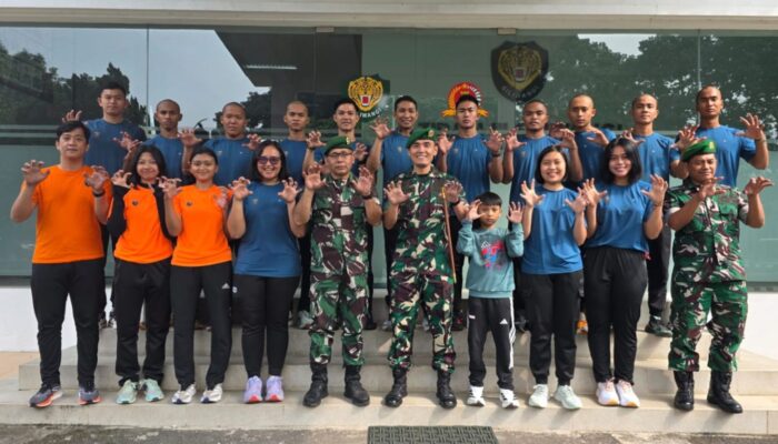 Kazidam III/Siliwangi Lepas Kontingen Karate Kodam III/Siliwangi Menuju Piala Presiden 2026