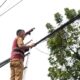 Demi Layanan Publik, Wali Kota Bandung Tunda Pemotongan Kabel Udara di Asia Afrika