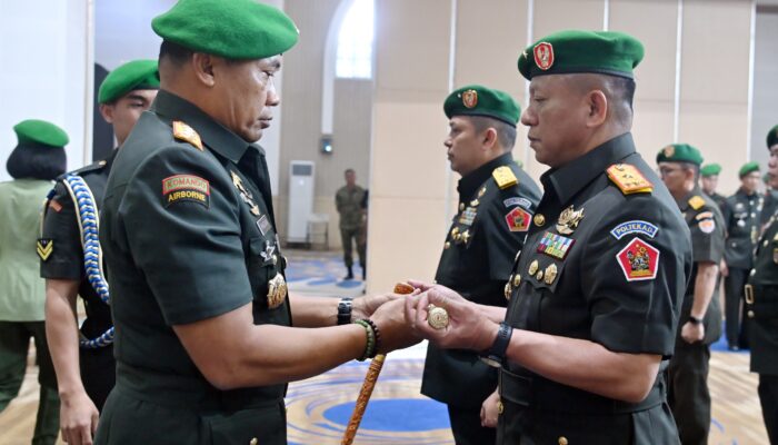 Pimpin Sertijab Danpoltekad, Dankodiklatad: Prajurit Harus Cepat Beradaptasi dengan Teknologi ​