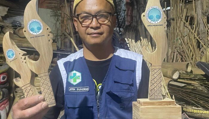 Saung Kataji Sedot Perhatian Pengunjung Ciamis Creative Expo, Ada Peci Bambu hingga Lampu Gedebog Pepaya