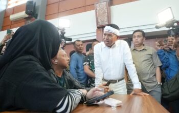 KDM Minta Orang Tua Calon Siswa SMA/SMK di Jabar Tak Panik Hadapi Proses SPMB