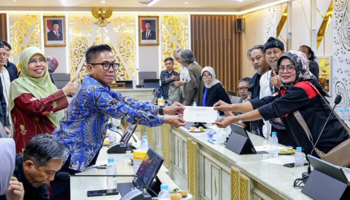 SPMB Jabar 2026 Kacau: Komisi V DPRD Buka Opsi Bentuk Pansus, Disdik Berjanji Lakukan Pembenahan