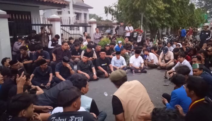 Soroti Kenaikan BBM Non-Subsidi, Mahasiswa dan Pelajar Tasikmalaya Turun ke Jalan