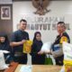 Bhabinkamtibmas Cibaduyut Kidul Turun Tangan Amankan Penyaluran Bantuan BASNAS