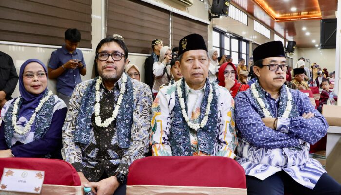 Hadiri Paripurna Hari Jadi Cirebon ke-599, Daddy Rohanady Beberkan Bukti Konkret Perhatian Pemprov Jabar
