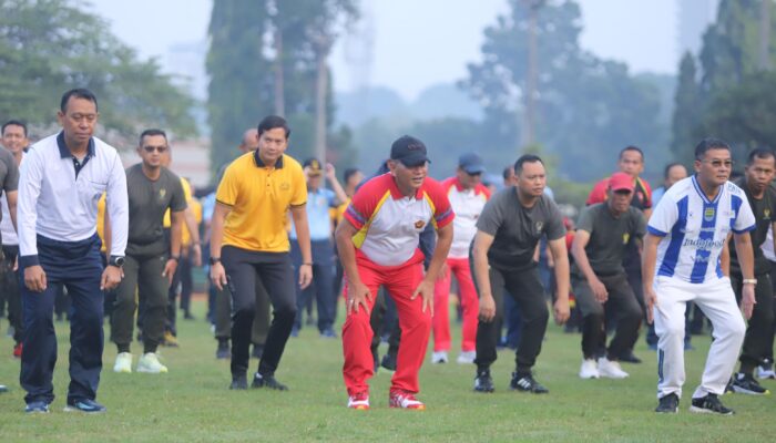 Pangdam III/Siliwangi Bareng Forkopimda Jabar Berkeringat Bersama di Lapangan Saraga ITB