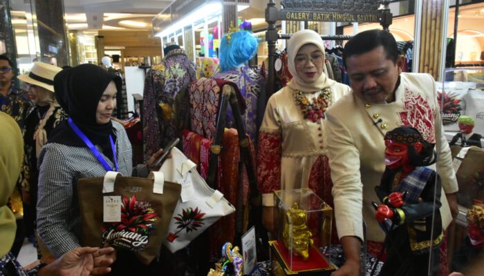 Bupati Sumedang Instruksikan Dekranasda Gencarkan Promosi di PKJB
